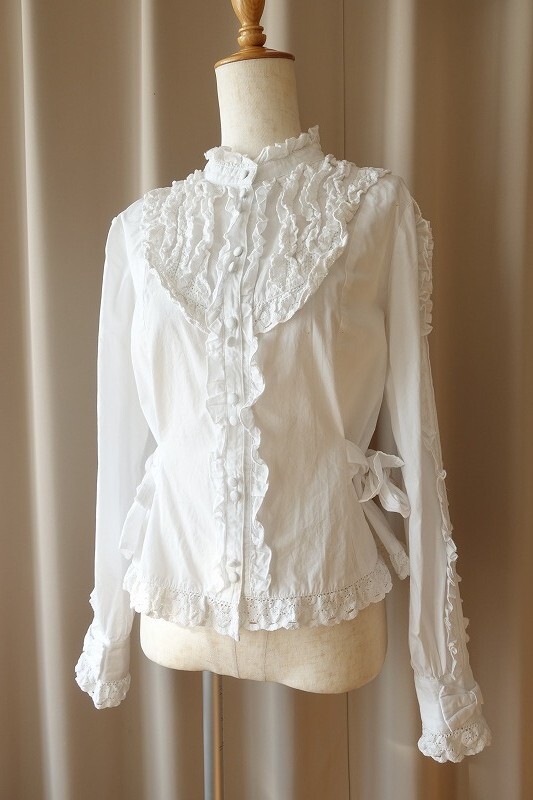 Preview of METAMORPHOSE waist side ribbon blouse