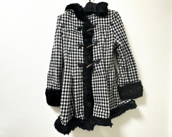 Preview of Metamorphose メタモルフォーゼ・タン・ドゥ・フィーユ 千鳥格子 ハートポケット付コート 黒×灰色 ■佐367 三