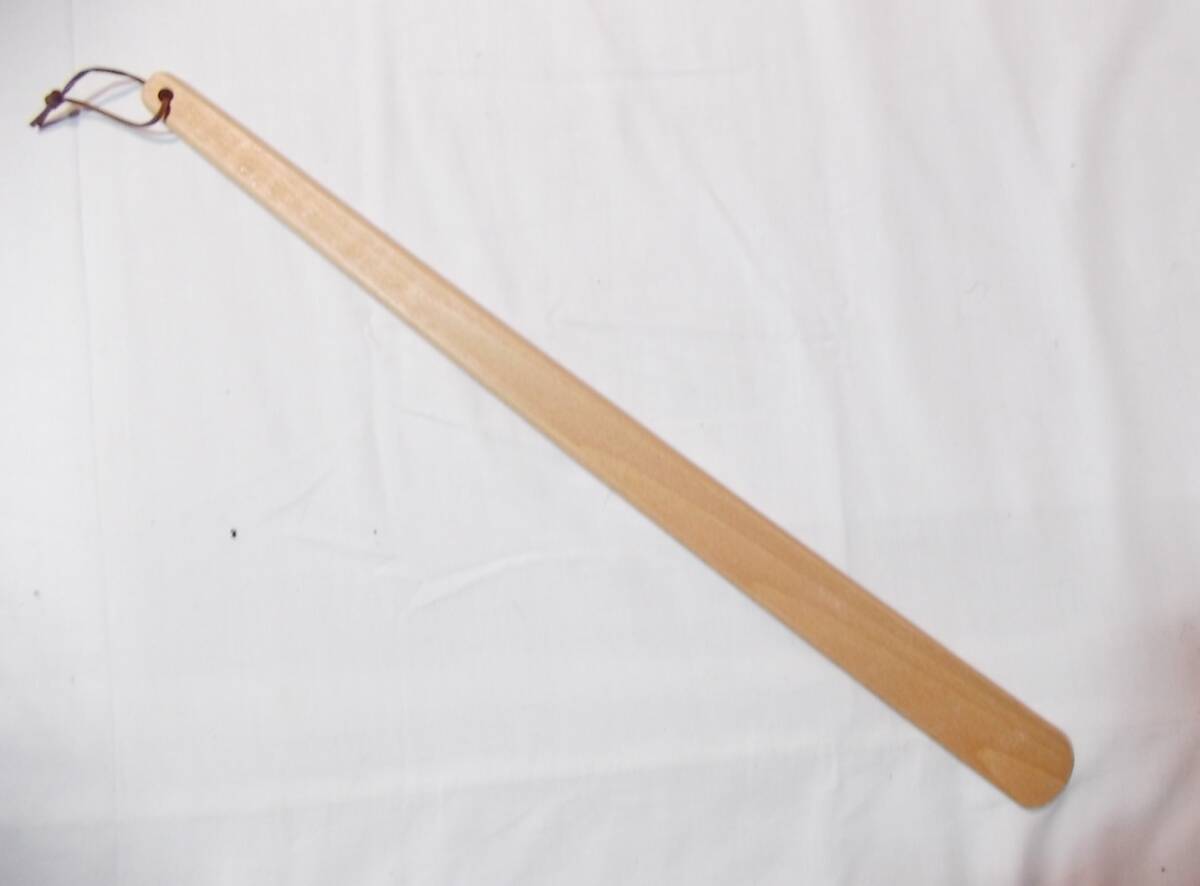Shoehorn (55cm) made of natural wood (beech wood)
