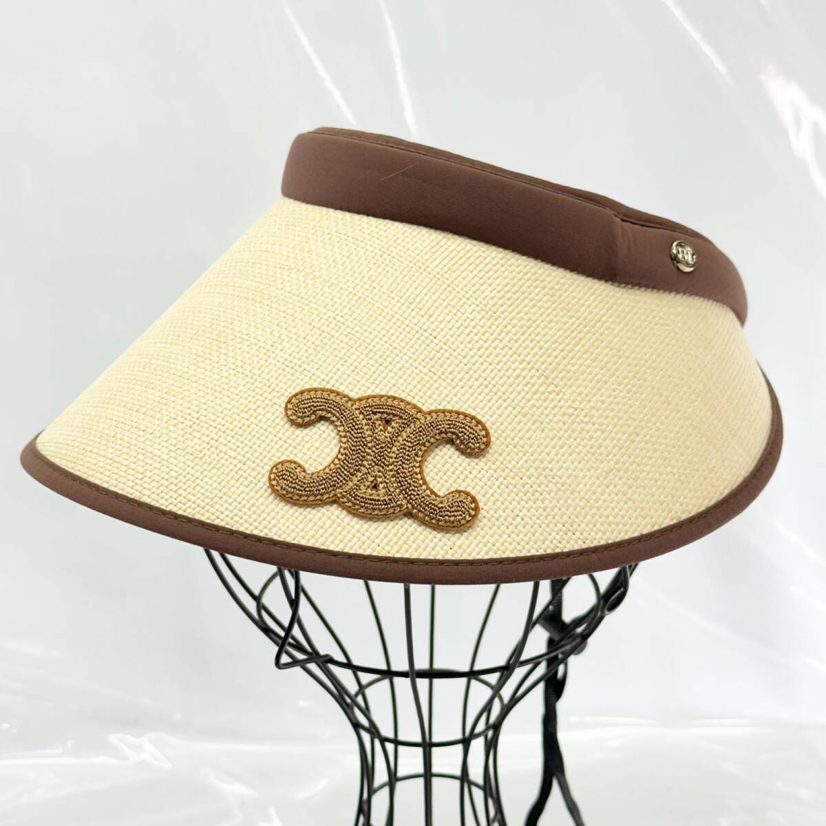 ■ CELINE Sun Visor Brown hat, suitable for outdoor activities, sports, and leisure.