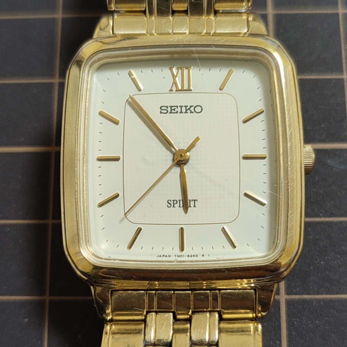 seiko 7n01