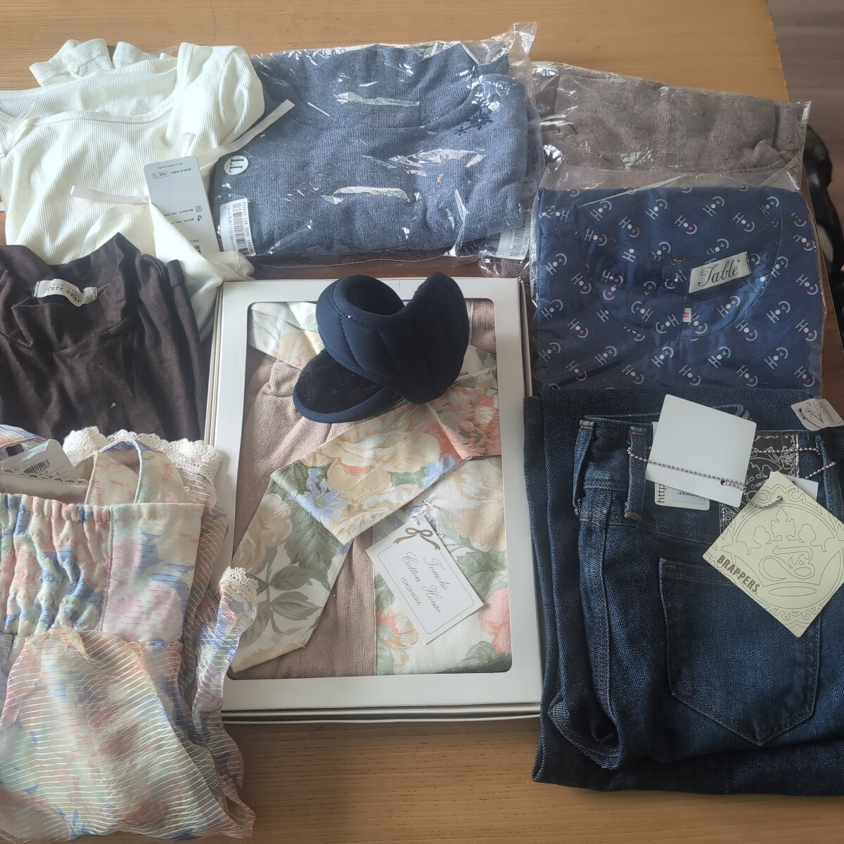 [7] Women's Clothing Bundle - Liz Lisa and other brands, tops, denim, etc. [Size 100]
