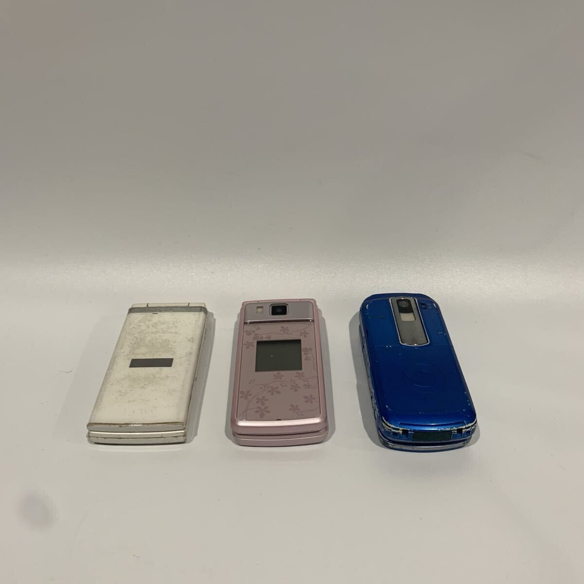 A [Bulk sale of junk flip phones] Flip phones, mobile phones, cell phones Telephony Parts donor, junk, old Japanese flip phone Feature Phones