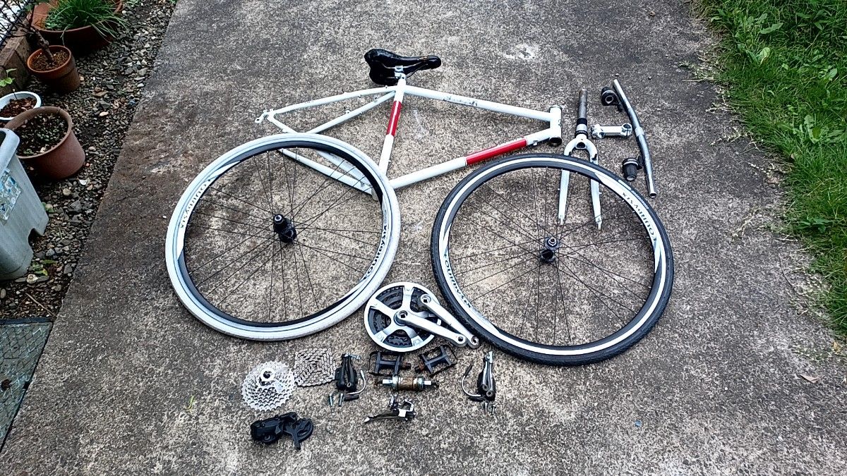 Almost a complete set of parts for a hybrid bike