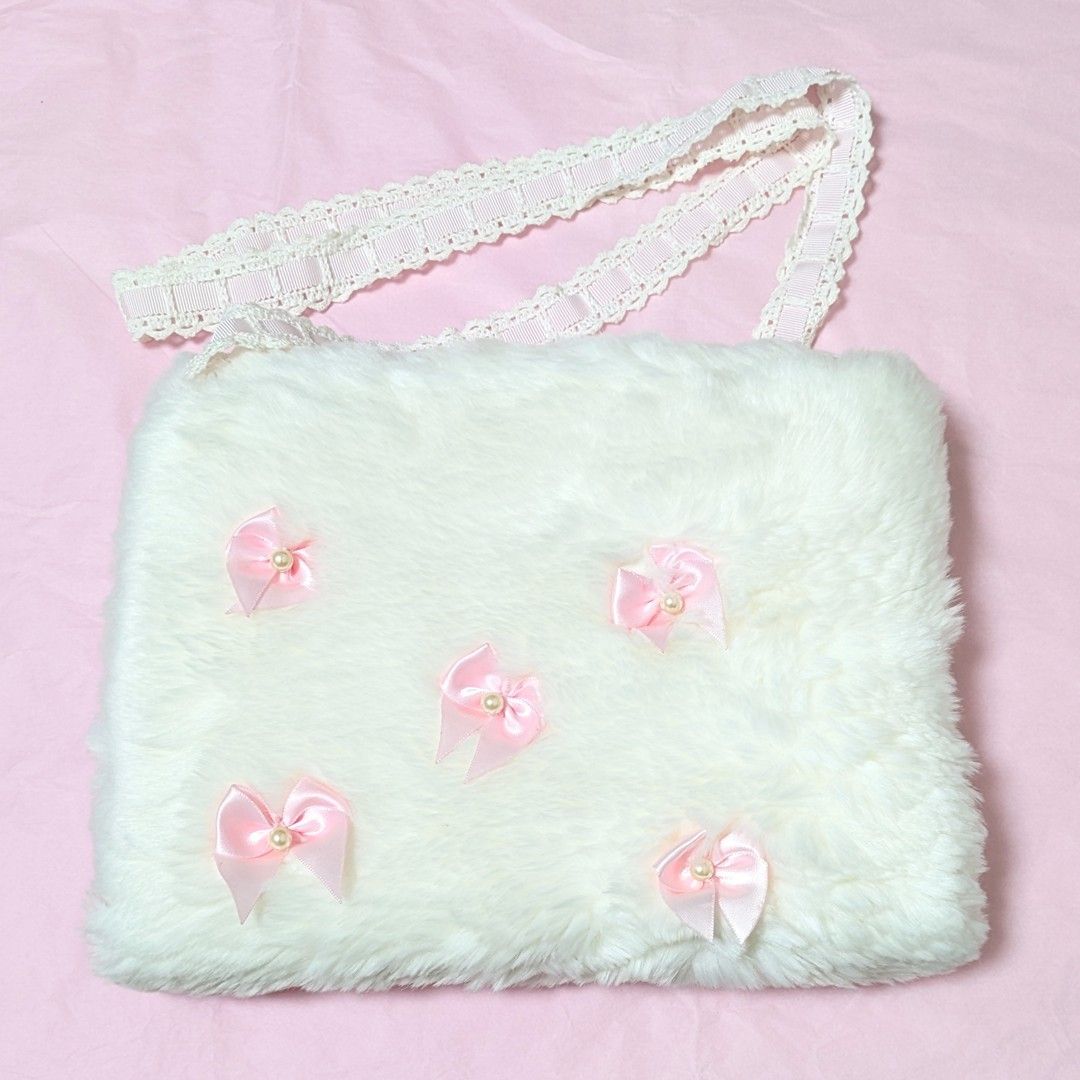 Preview of BABY, THE STARS SHINE BRIGHT Pearl Ribbon Muff (White x Pink)
