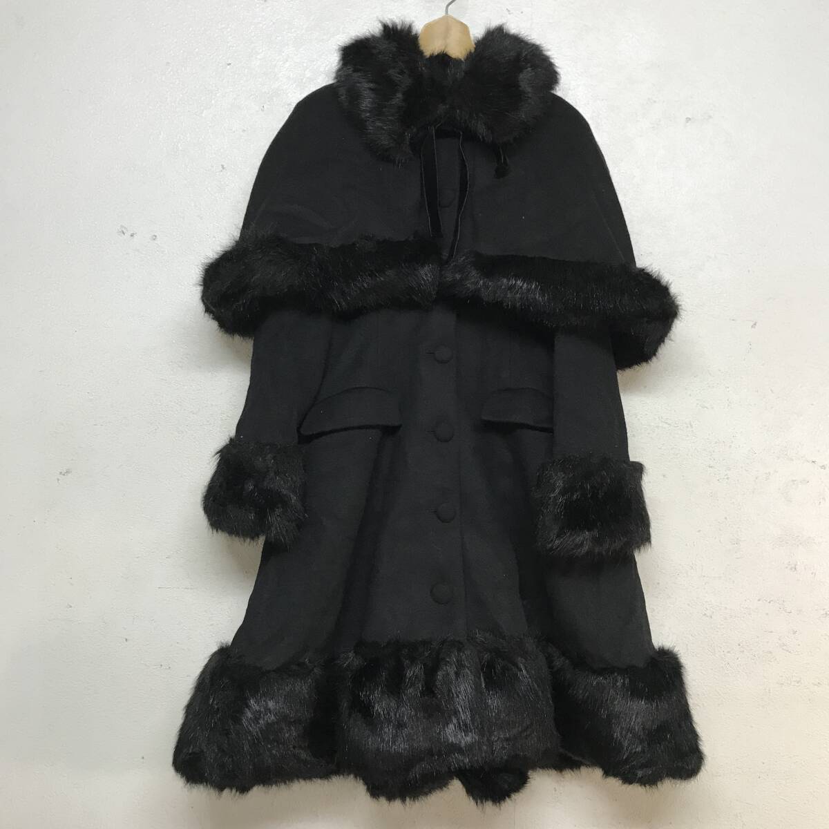 Preview of FNY53/72 ATELIER PIERROT アトリエピエロ ケープ 付きロング コート ウール ブラック ゴシック ゴスロリ ロリータ ロリィタ