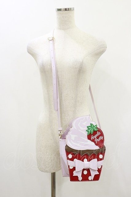 Preview of Angelic Pretty / Strawberry Cupcakeショルダーバッグ ピンク H-26-09-28-1019-AP-BG-NS-ZH
