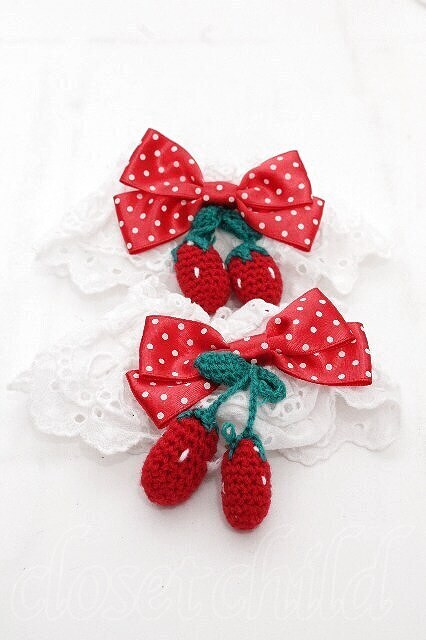 Preview of Angelic Pretty / スウィートベリィお袖とめ 白ｘ赤 S-26-10-07-007-AP-ZA-ET-ZS