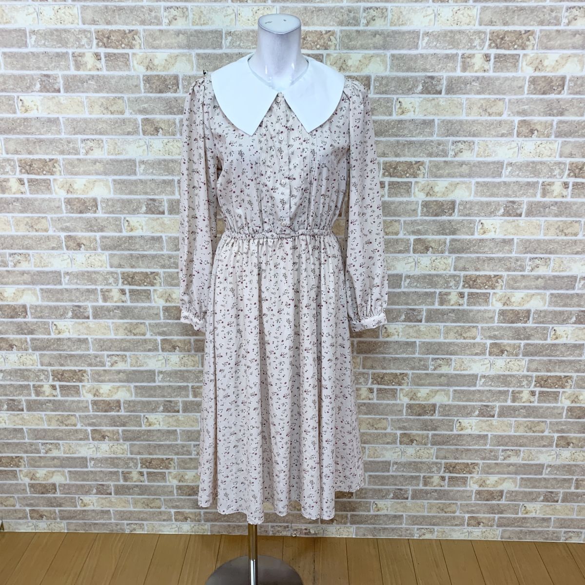 Preview of COLZA Long-Sleeved Dress, Size M, Light Pink Pattern, Lolita Fashion, Colored Dress, Suitable for Recitals and Events, Used Item #30935
