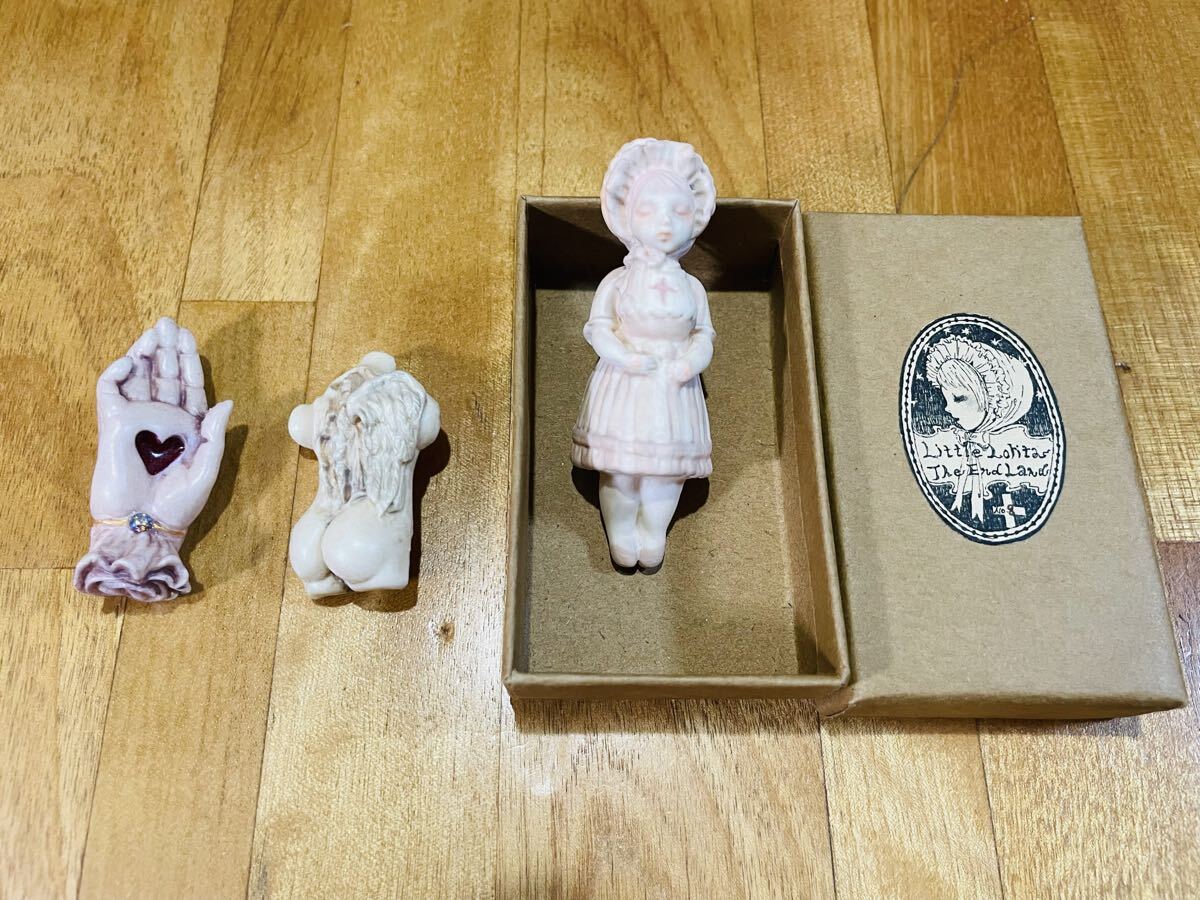 Preview of 泥方陽菜 THE END LAND Little Lolita ブローチ 3点セット 陶器