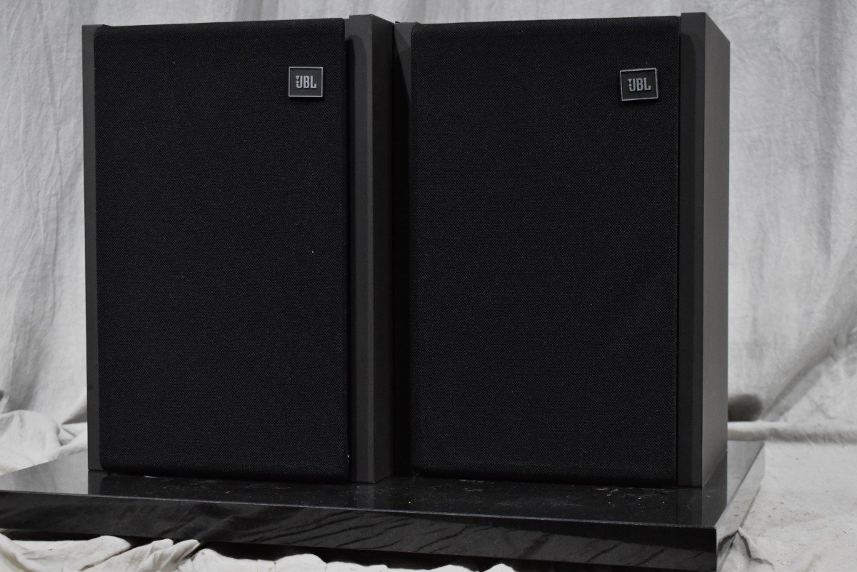 JBL j216 Pro