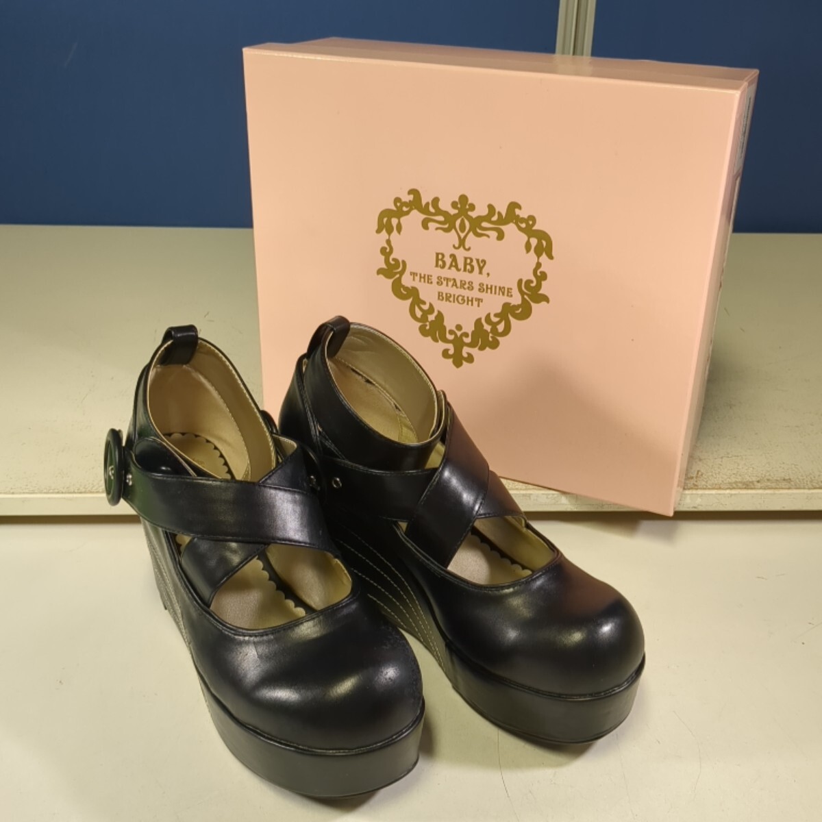 Preview of 10269 BABY, THE STARS SHINE BRIGHT Platform Pumps, Size L, Used, Lolita
