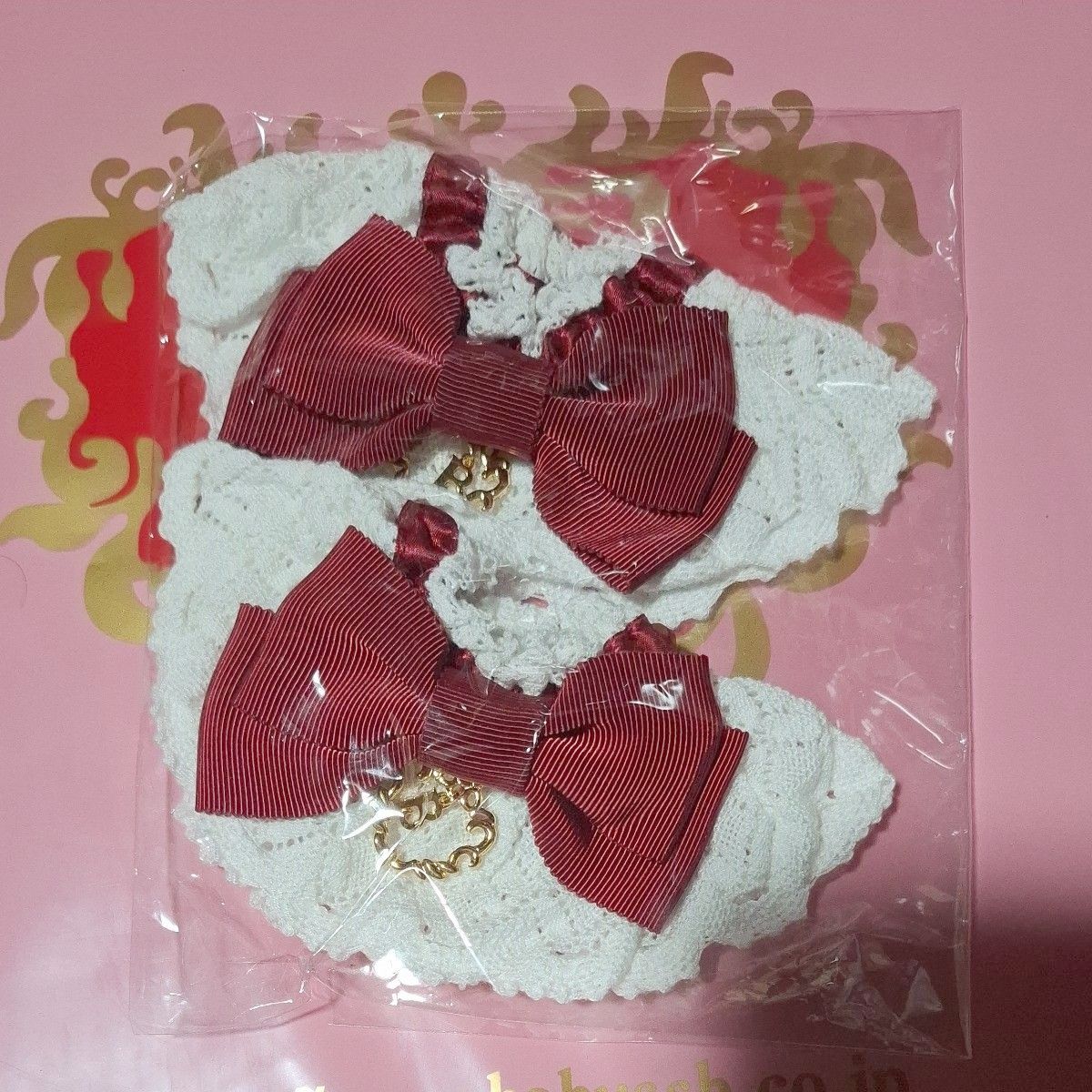 Preview of BABY, THE STARS SHINE BRIGHT Torsion Lace Grosgrain Ribbon Sleeve Holder Burgundy x Off-White