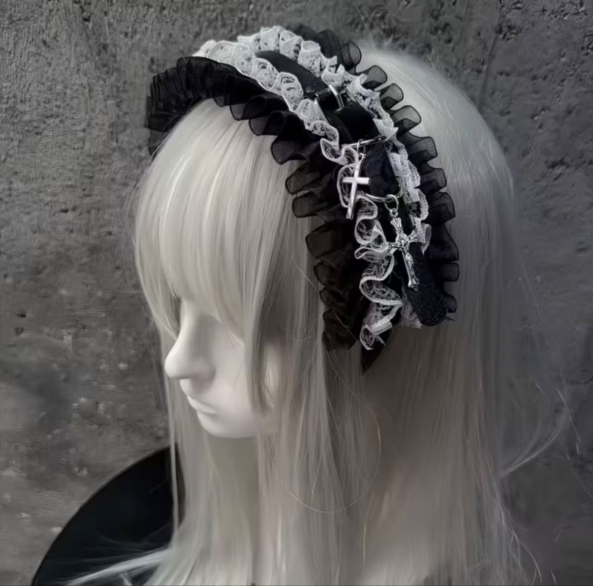 Preview of ゴスロリ ヘッドドレス 十字架チャーム付き フリル レース カチューシャ 黒