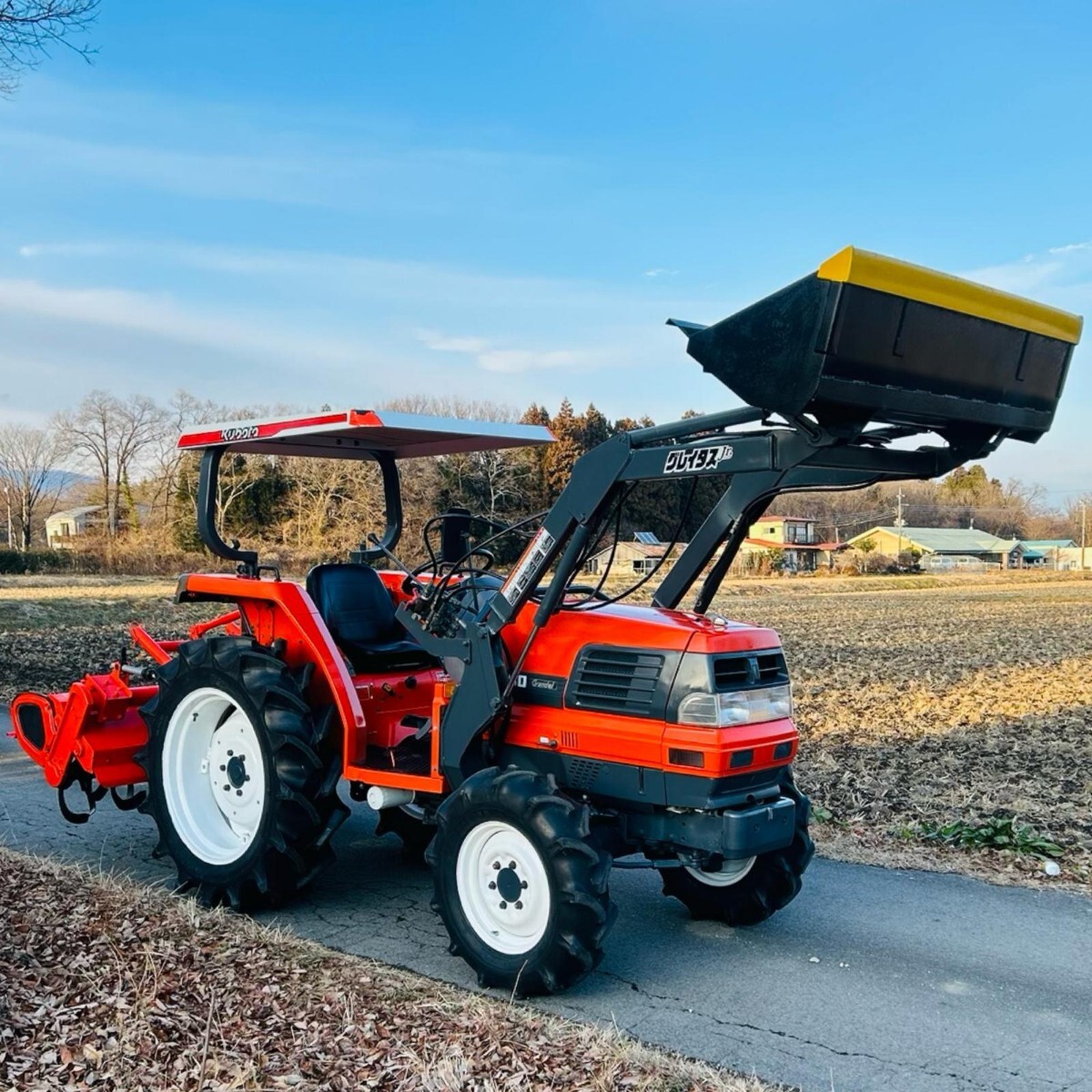 栃木県発トラクター用のフロントローダーマニアフォーク