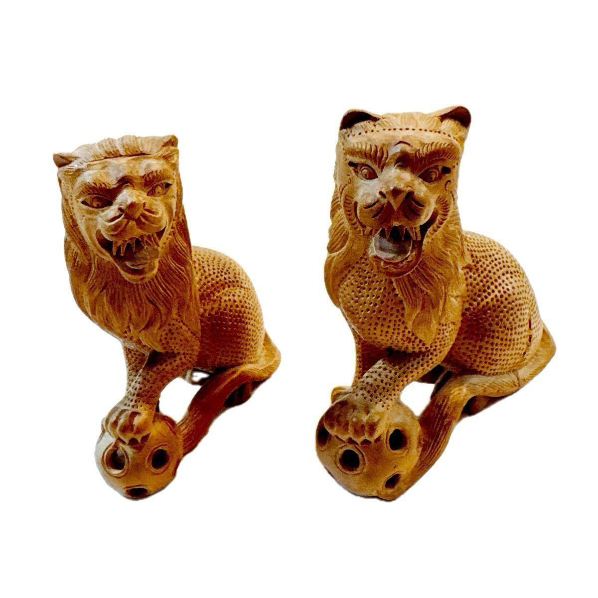 古い【玉乗り獅子（シーサー）】左右1組 ： 木製・魔除け・縁起物 