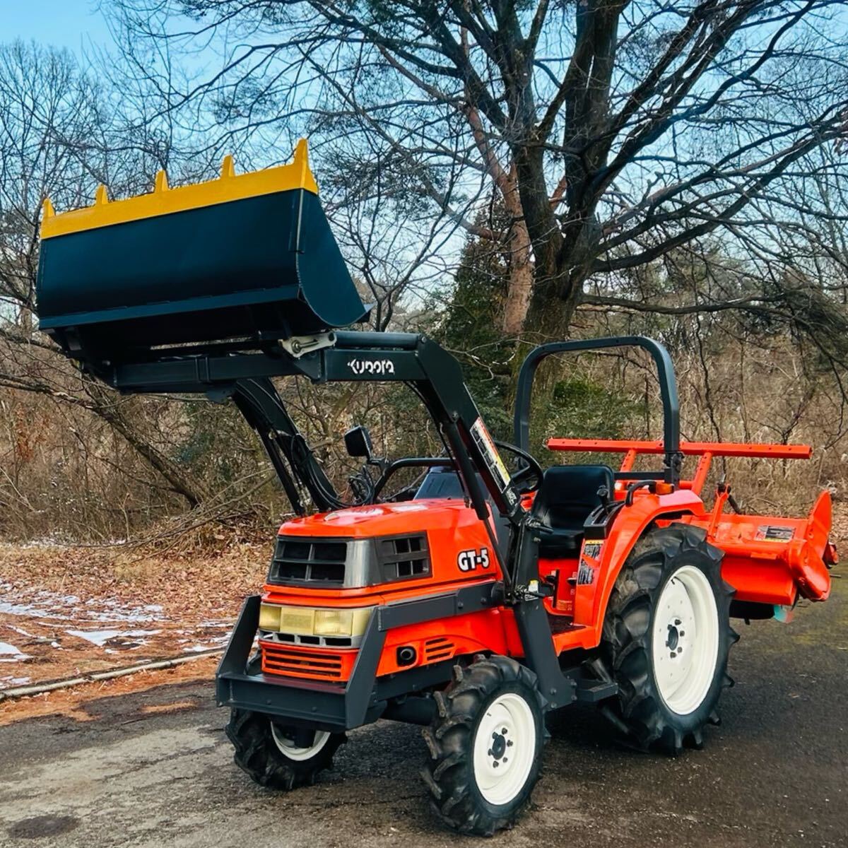 クボタ GT-5 ローダーバケット キャビン付き トラクター
