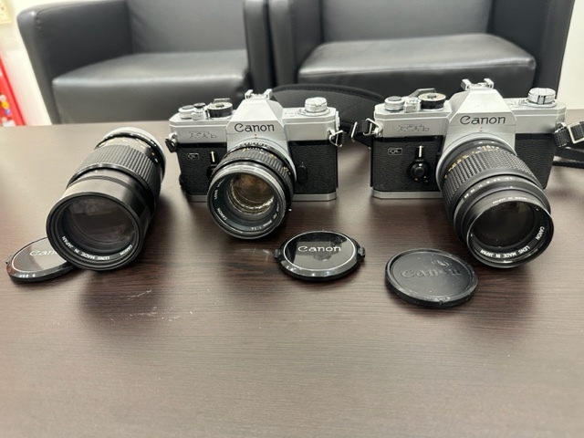 美品Canon 135mm F/3.5 ライカL39レンズ、ケース付整備済 ライカ用 レザーボディケース LEICA Q/Q2/Q3対応 LMB-Q123