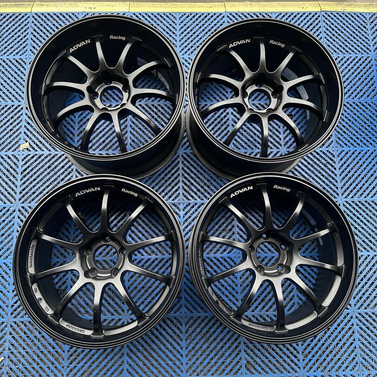 ADVAN RS-D ブライクローム 18インチ 8J＋45 PDC114.5 5穴 4本