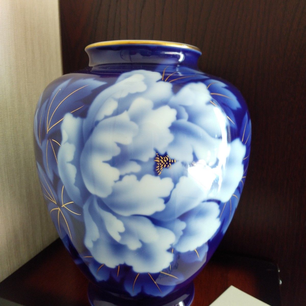 有田焼 深川製磁 瑠璃色 牡丹 花瓶 生花 伝統工芸 佐賀 ルリ ぼたん