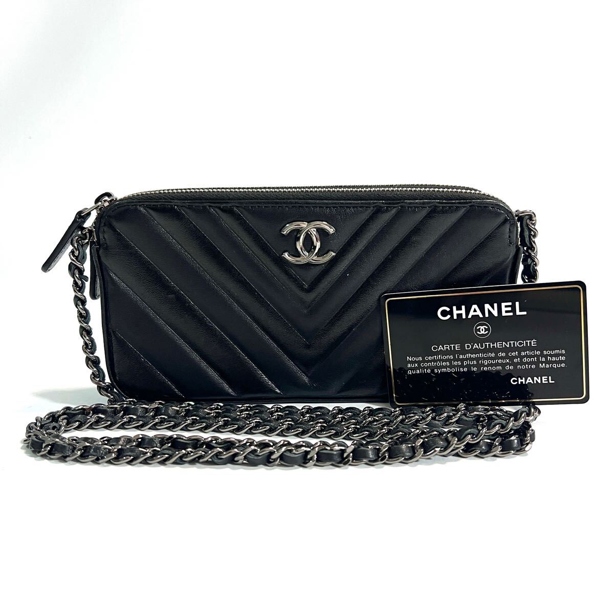 極美品　CHANELパンチング　ダブルチェーン　斜め掛けショルダーバッグ 極美品 CHANELパンチング ダブルチェーン 斜め掛けショルダーバッグ