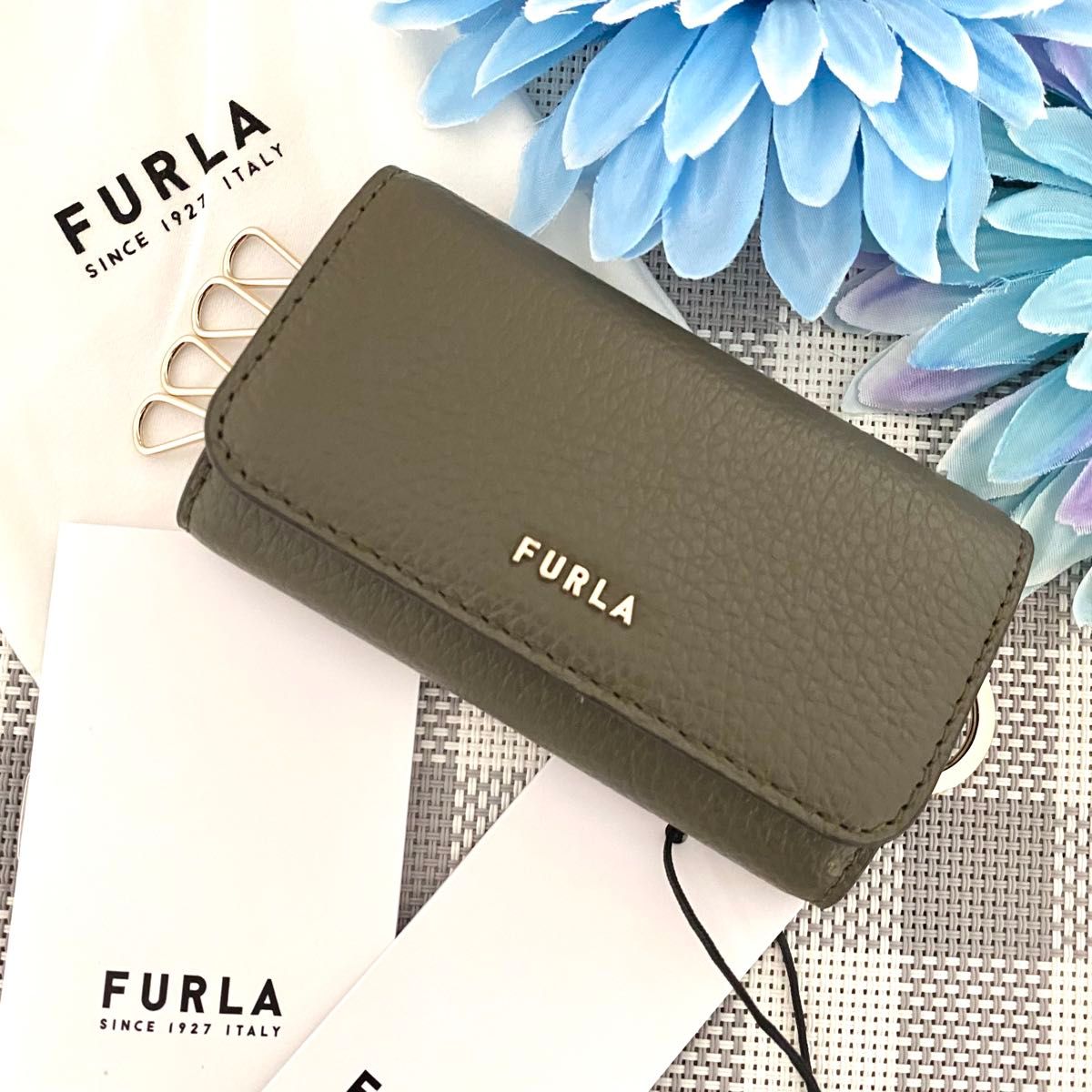付属品全て有り☆新品 FURLA フルラ 4連キーケース グリーンベージュ