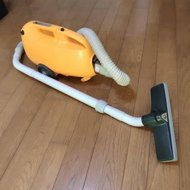 レトロ　掃除機　実働品　ナショナル　MC-A10C 最終値下げ♪レトロ家電 ナショナル掃除機 MC-A10C赤 - メルカリ