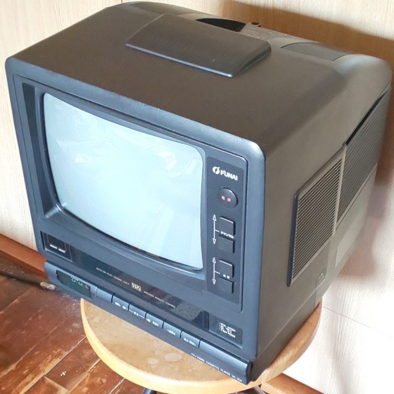 ビデオ内蔵型テレビ