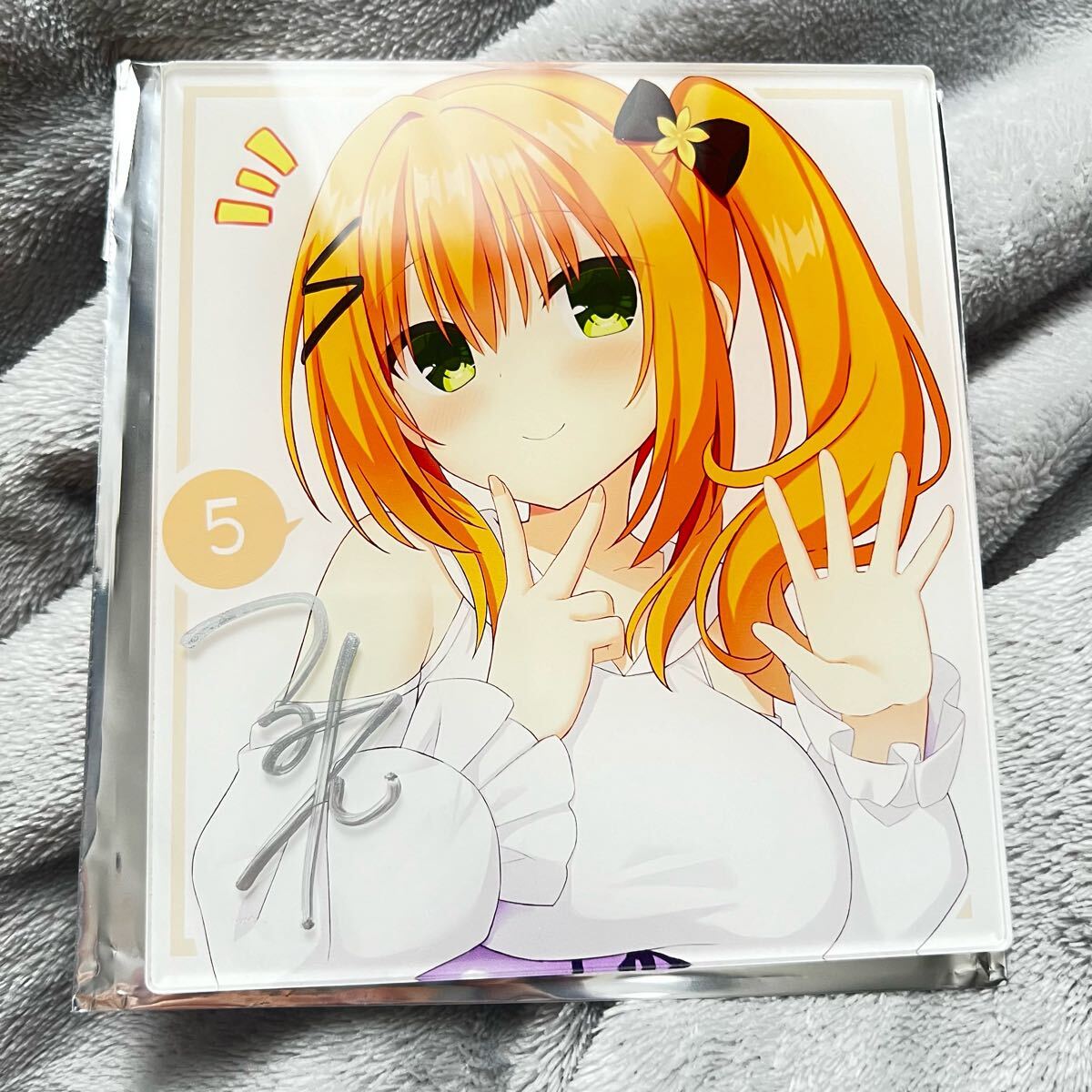 和泉妃愛 缶バッジ 直筆サイン入り ハミダシクリエイティブ まどそふと