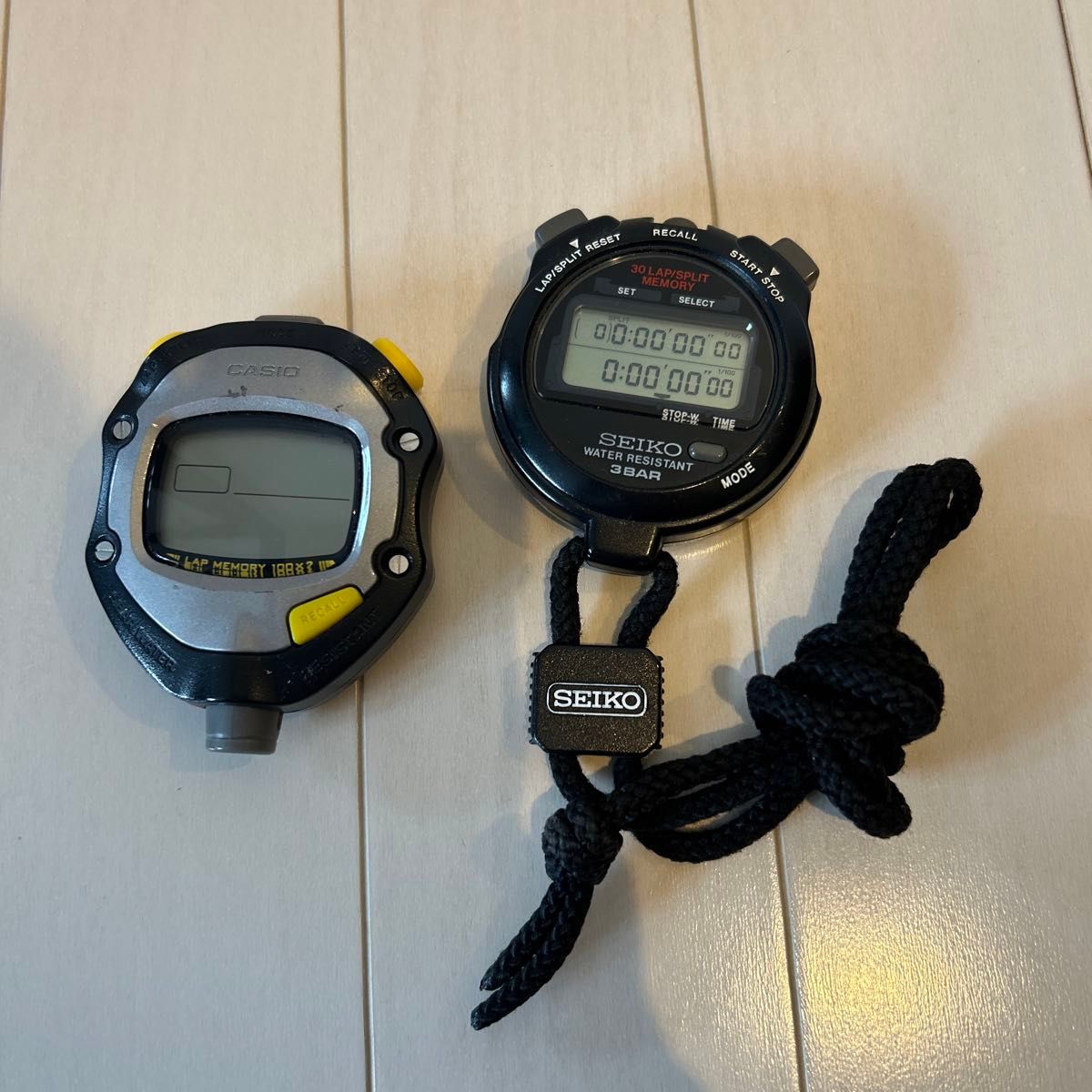 SEIKO セイコー ストップウォッチ S143 陸上　水泳　ラップ機能 SEIKO ストップウォッチ S143-4A00 電池新品交換済み 陸上 水泳 説明書