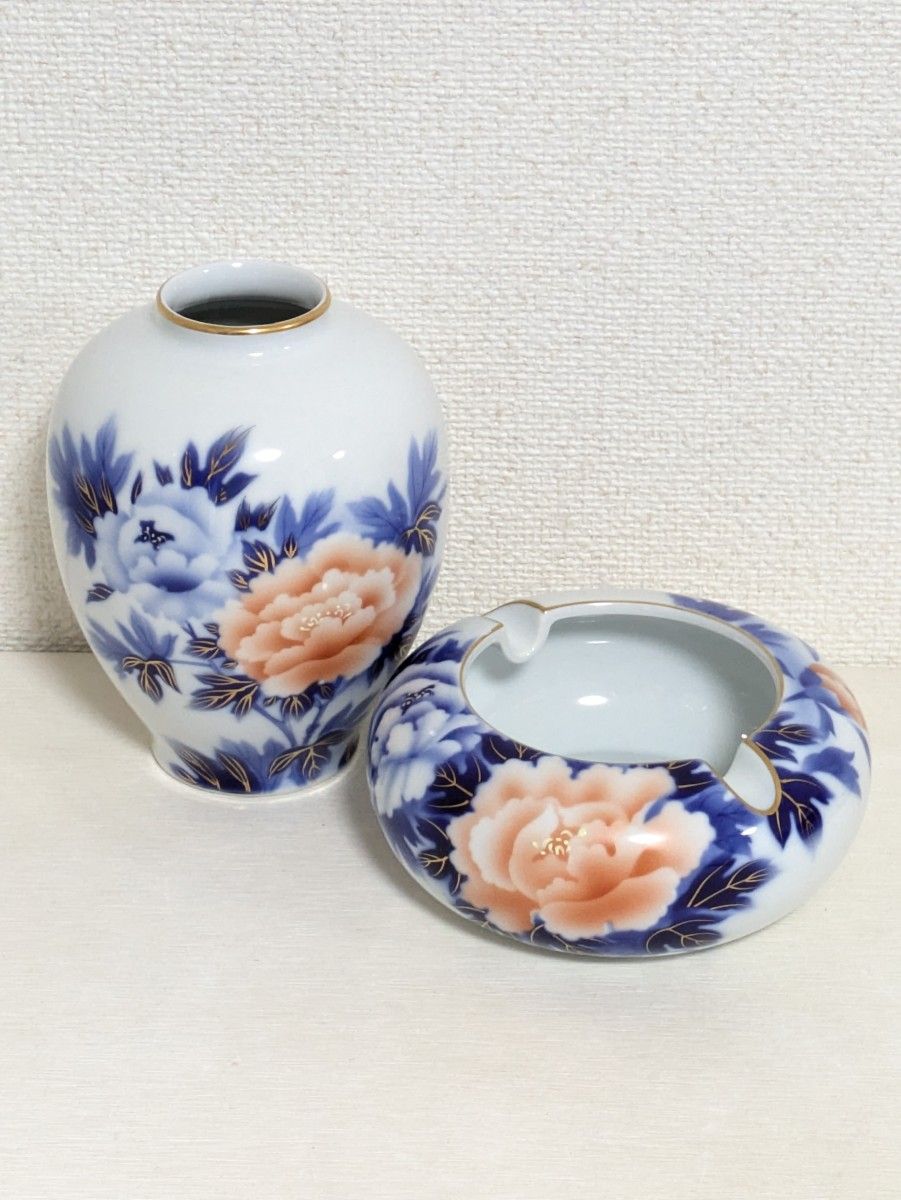 宮内庁御用達 深川製磁 染錦牡丹 花瓶 花器 木箱入り レトロ | Shop at