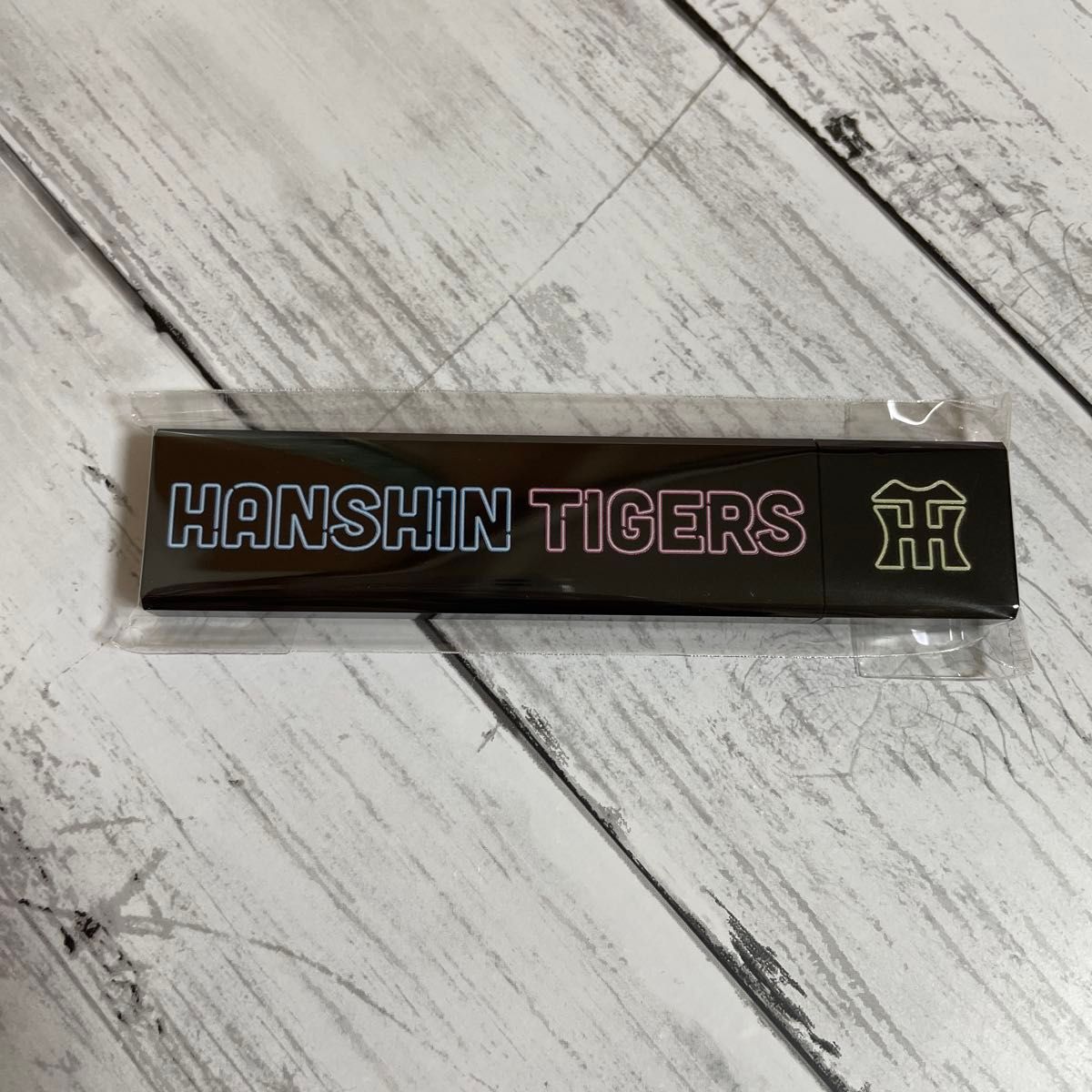 阪神タイガース EXILE TAKAHIRO コラボフェイスタオル | Shop at