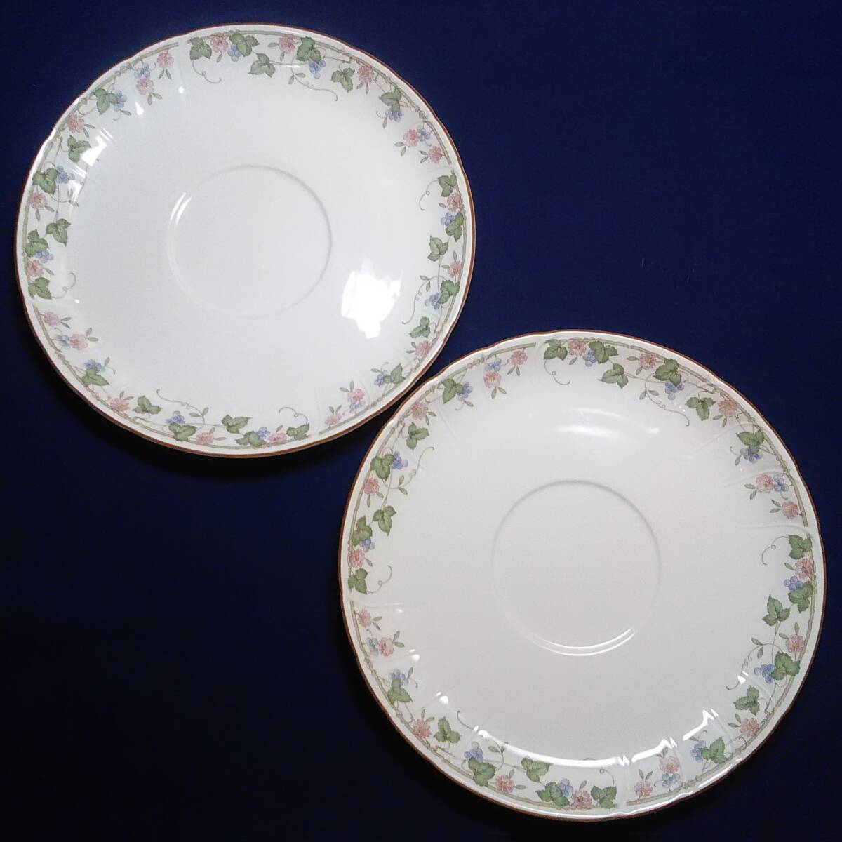 Noritake Crafton 8745 / 2 Morning song シリーズ カップ＆ソーサー