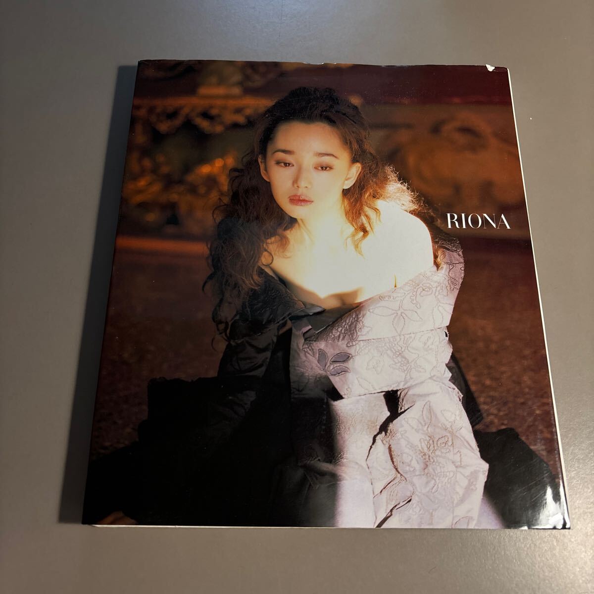 Riona篠山紀信 RIONA : RIONA HAZUKI(篠山紀信) / 青木書店 / 古本、中古本、古