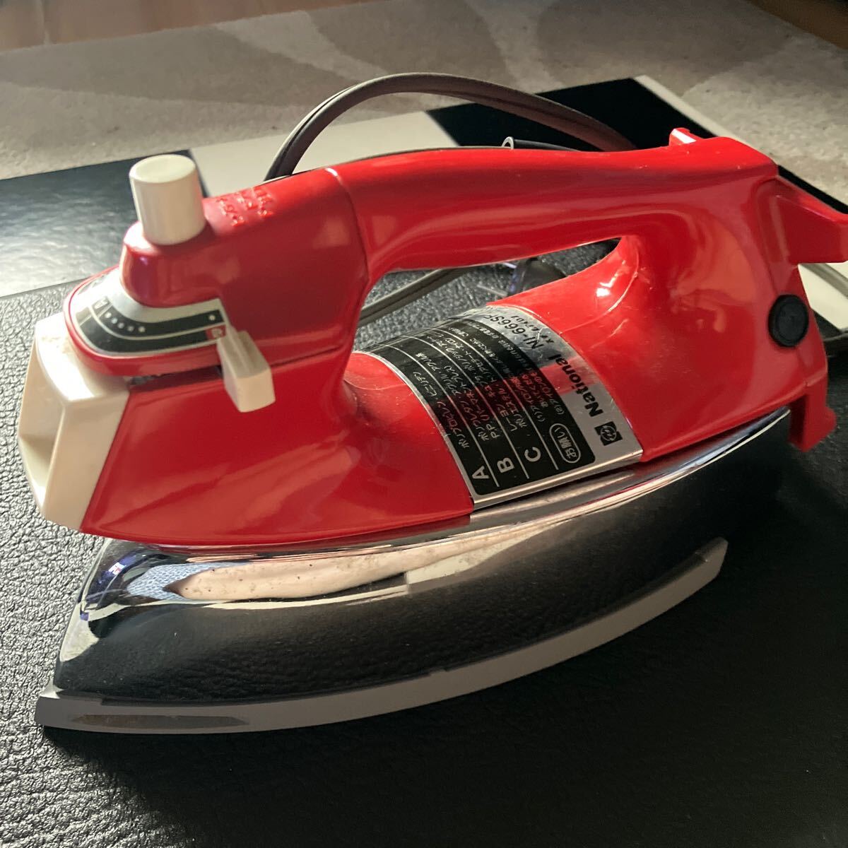 【アンティーク】日立アイロン　IK-612 わたしの思い出家電】日立のアイロン「手芸・和裁用 IKシリーズ