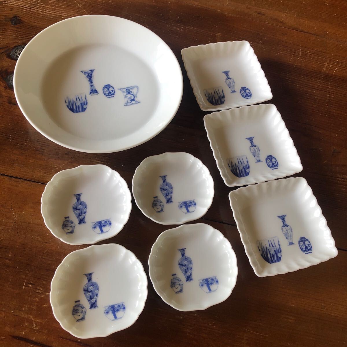 送料無料〉深川製磁 ブルーチャイナ ケーキ皿 小皿 取皿 菊中 菓子皿 