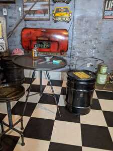 アメリカンヴィンテージな家/ インダストリアル ドラム缶/ガレージテーブルセット/ドラム缶チェア（ストレージボックス）テーブル&スツール