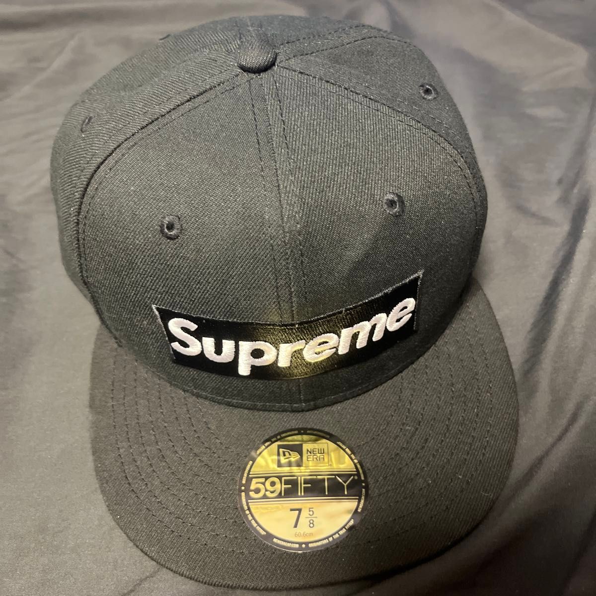 Supreme NEWERAブラック キャップ 7 1/8 | Shop at JDirectItems