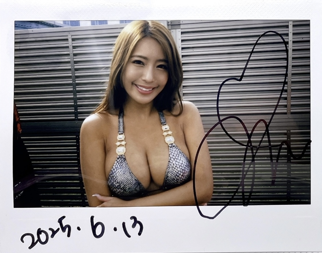 【抽プレ】橋本梨菜 直筆サイン入りチェキ Yahoo!オークション - 橋本梨菜 直筆サイン入り特典チェキ①