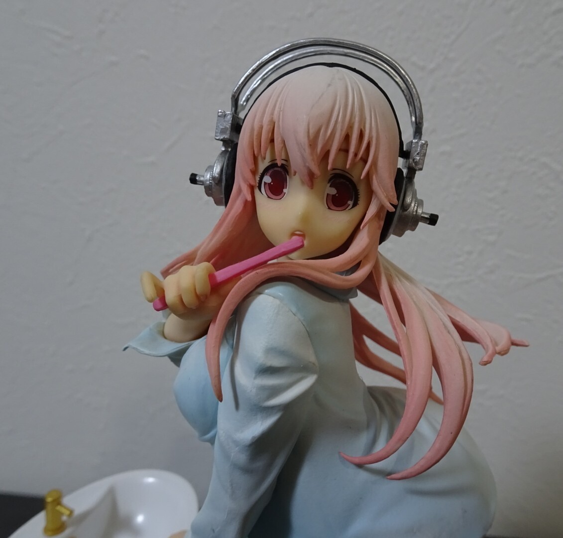 SUPER SONICO スペシャルフィギュア 71Y7h9-feIL._UF350,350_QL80_.jpg