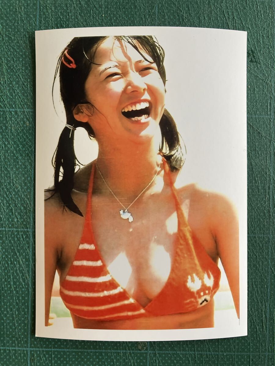 宮崎美子 (水着 ビキニ)