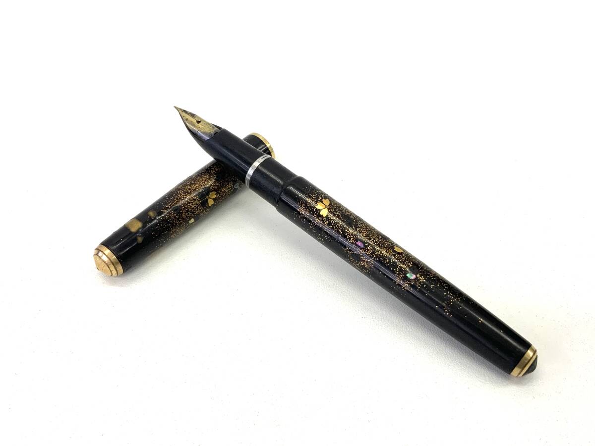 未使用品‼️万年筆　PILOT 漆蒔絵　鶴　金14K 585刻印　國光會 未使用品 万年筆 PILOT 漆蒔絵 鶴 金14K 585刻印 國光會 （詳細