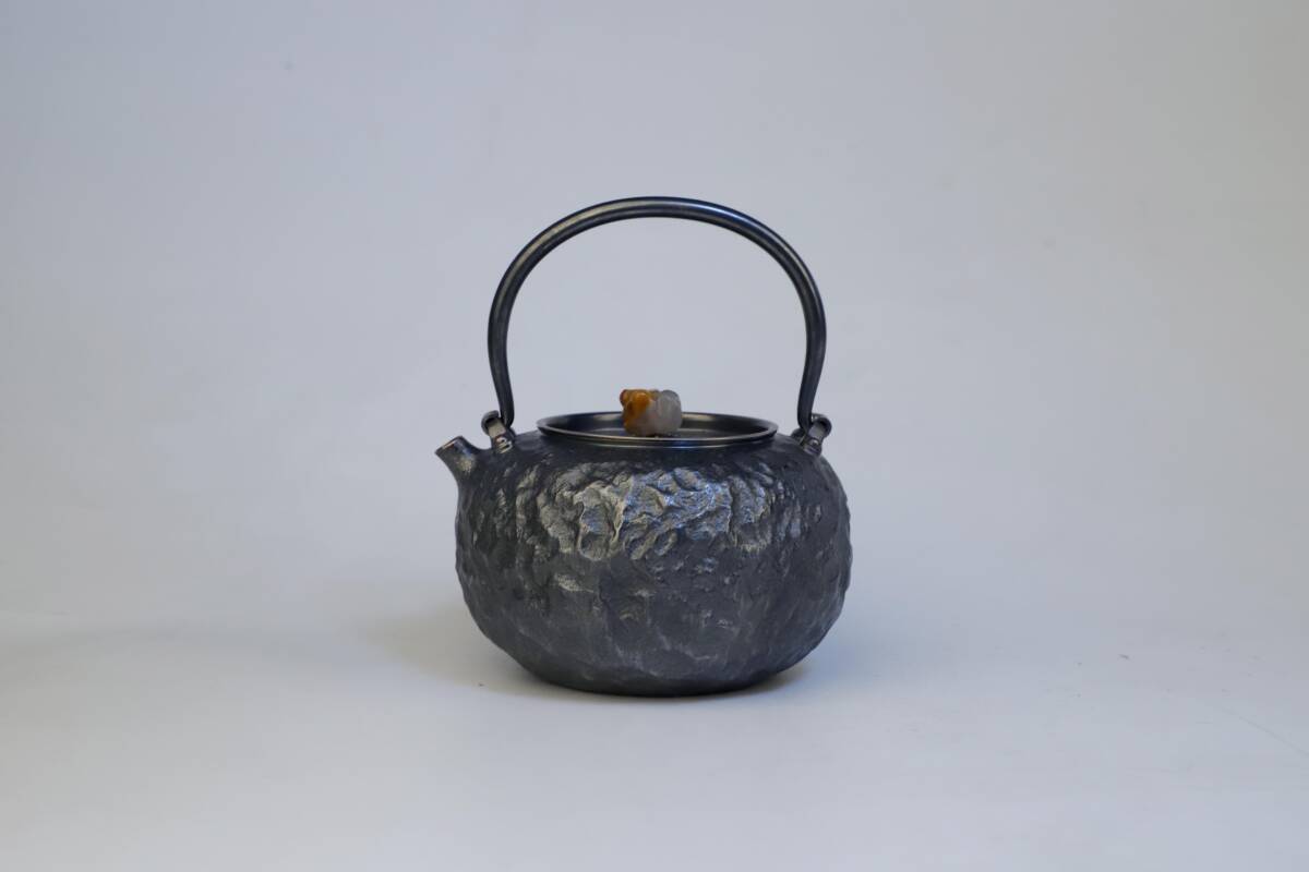 真鍋静良 『南鐐湯沸』 ｜骨董品買取 【夢工房】真鍋 静良 作