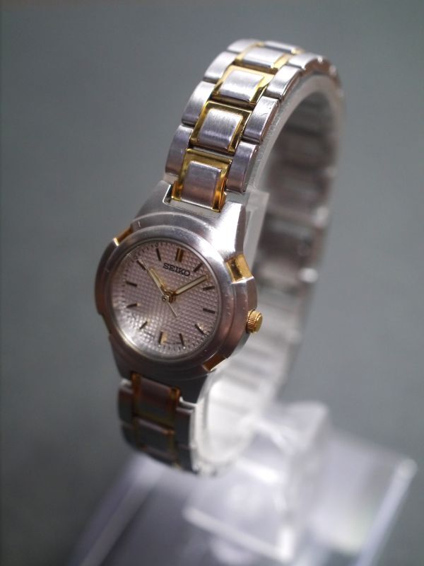 SEIKO v701