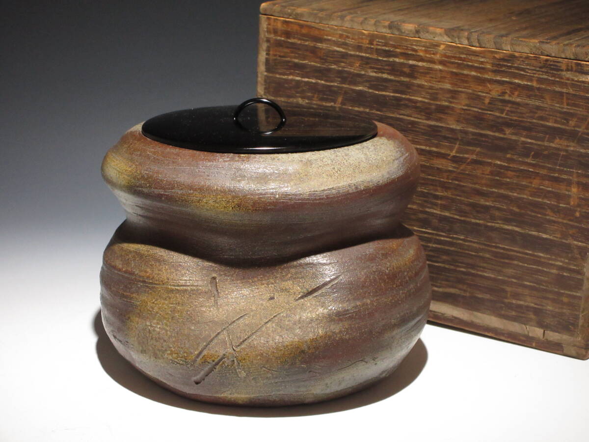茶道具 備前 山本出作 水指 羽毛文様 春舉漆絵蓋 三越初