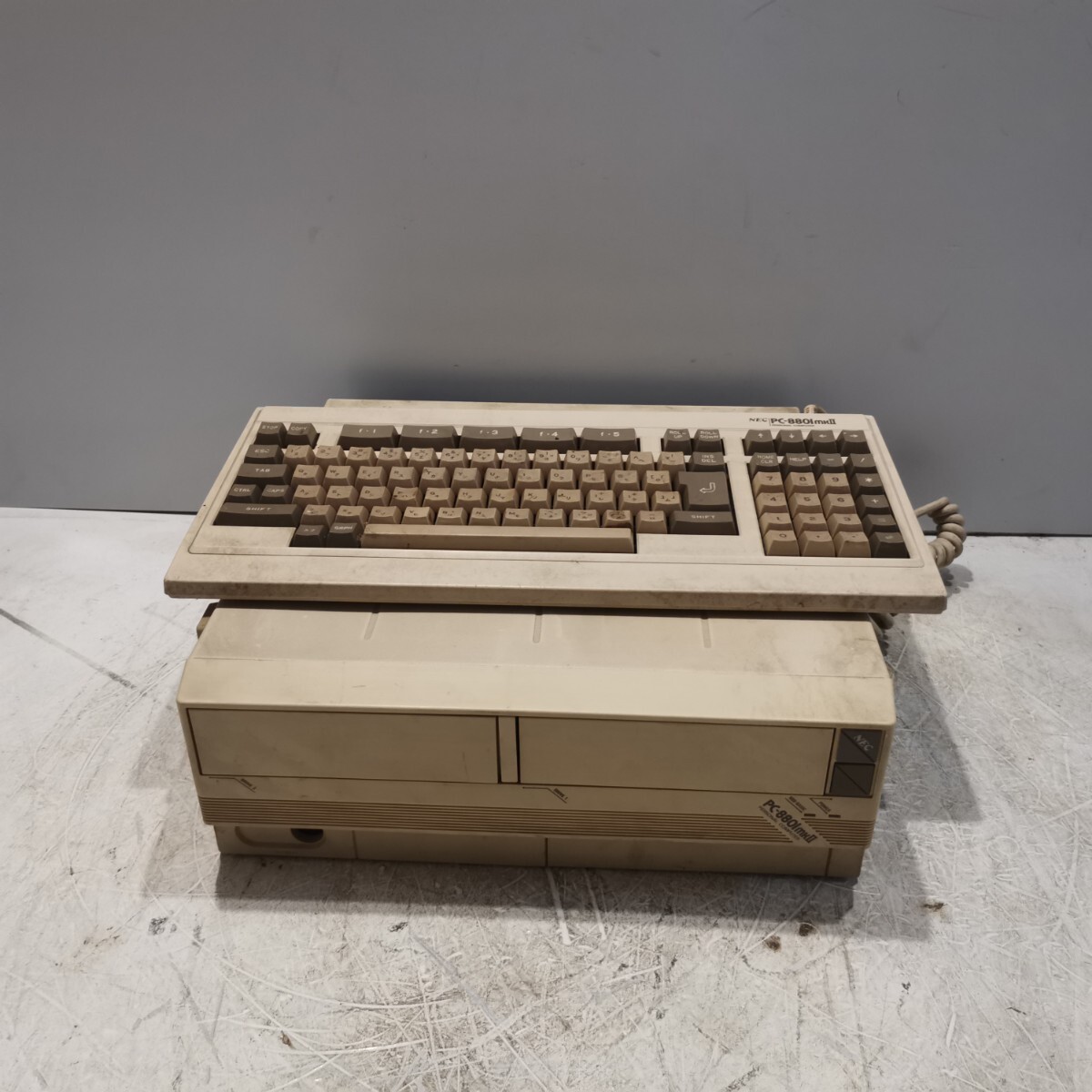 【レア】PC-8801mkIIFR ユーザーズガイド/ユーティリティマニュアル レア】PC-8801mkIIFR ユーザーズガイド/ユーティリティマニュアル
