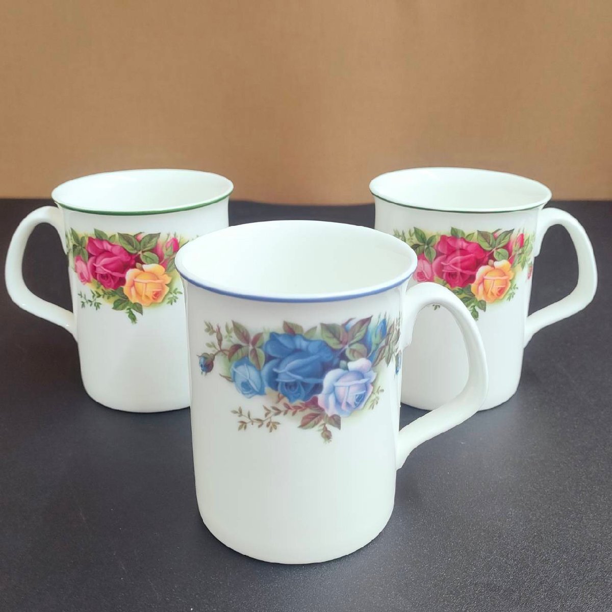 【レア美品】英国製　ロイヤルアルバート★ハムリン★スープC/S ペア レア美品】英国製 ロイヤルアルバート☆ハムリン☆スープC/S ペア