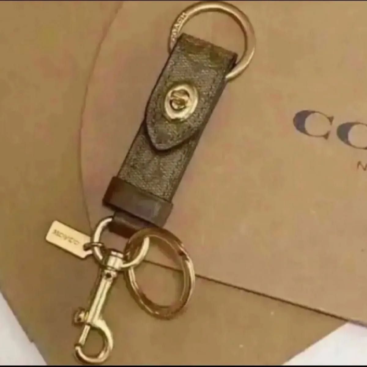 COACH コーチ キーホルダー キーリング シグネチャー柄 ブラウン