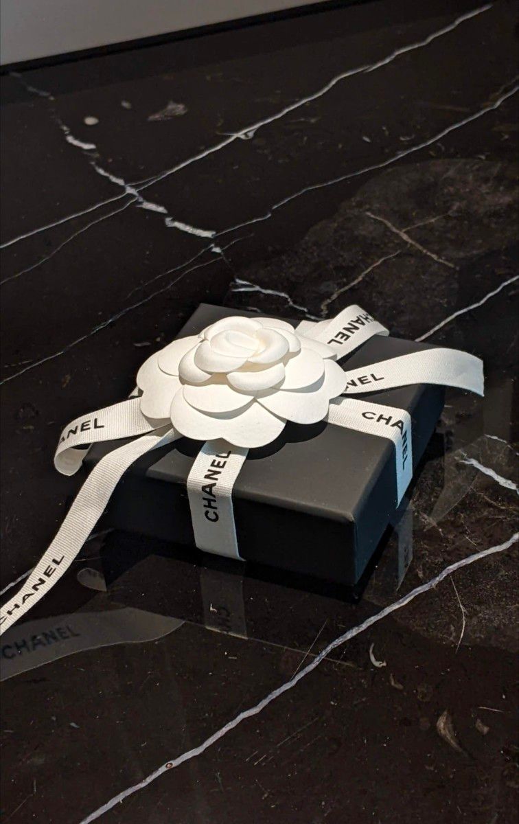 CHANEL Dior 空箱 リボン ギフトボックス リボン付き 箱 | Shop at