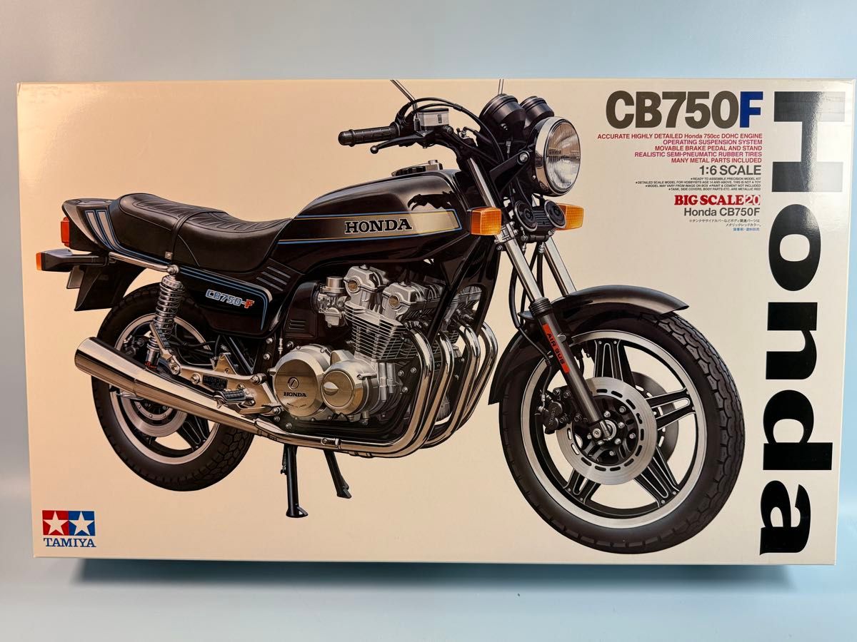 ミニチャンプス MINICHAMPS 1/6 スケール ホンダ CB750 レッド